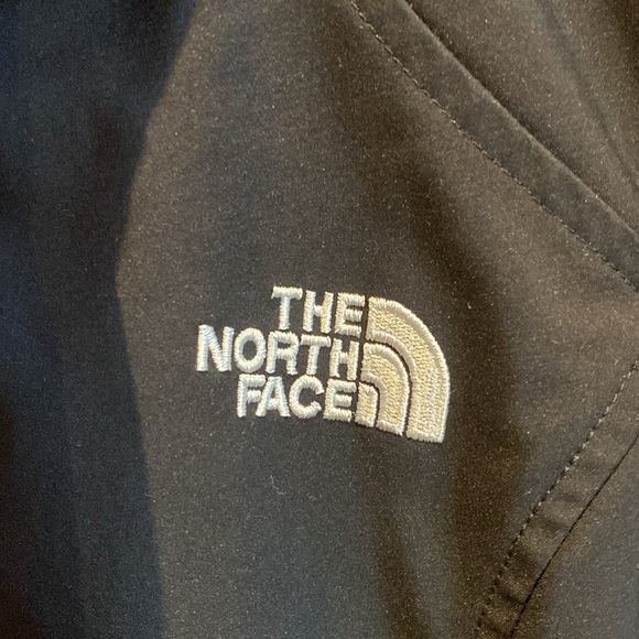 TNF The North Face Windwall Jacket - Picture 2 of 13